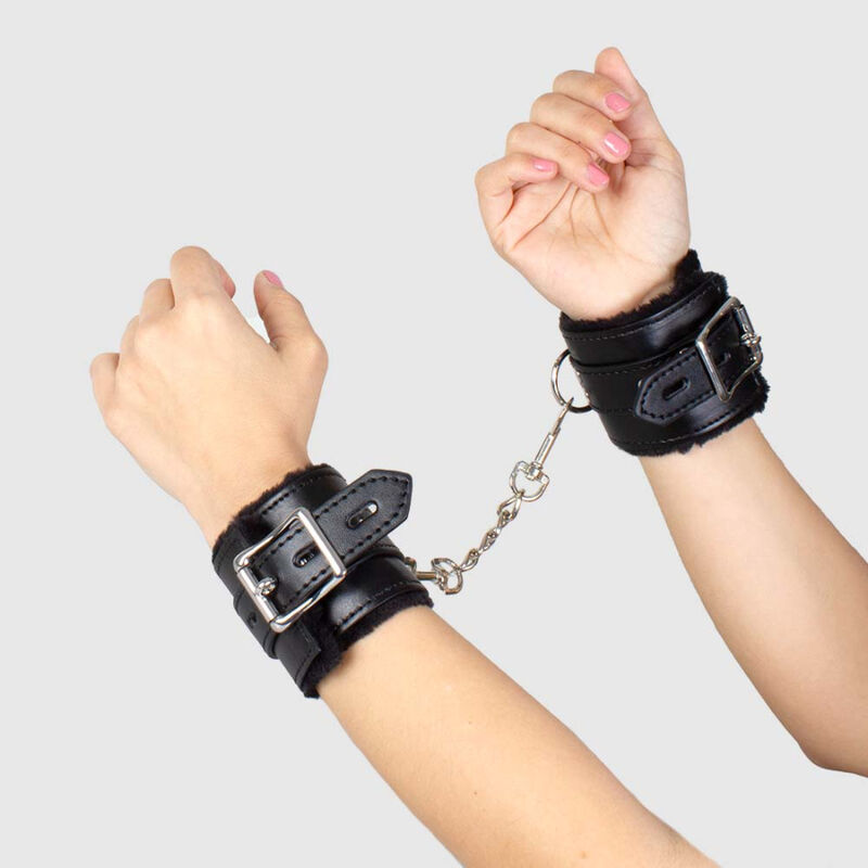 Secretplay 100% Fetish-Manșete Bondage Negre, Colecția Bdsm-Metal 4 img 124671 0c469e2a8e81f142ed19ef6f61f7ef63 1