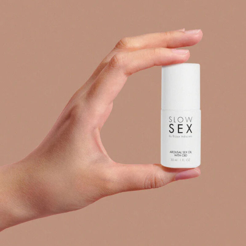 Bijoux Slow Sex-Slow Sex Ulei de Masaj Sexual cu Cbd 30 ml 2 img 161788 b57078bd7fc1fbf2cb469e5e542dde8a 1
