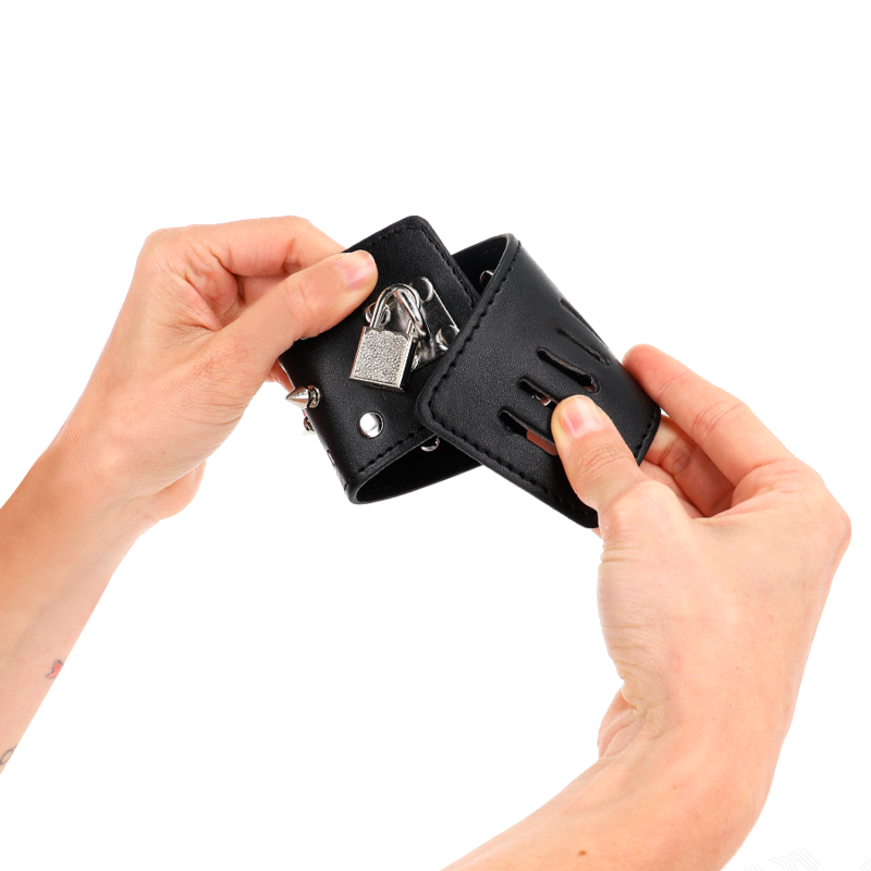 Kink Wrist Restraint-Punk Mânșete pentru Încheieturi cu Țepi 25 4 img 187749 eeffe1182d657f16bd5692c6e7667c6c 1