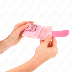 Kink Wrist Restraint-Mansete pentru Încheieturi Căptușite cu-Roz 8 Kink Wrist Restraint-Mansete pentru Încheieturi Căptușite cu-Roz - imagine 4