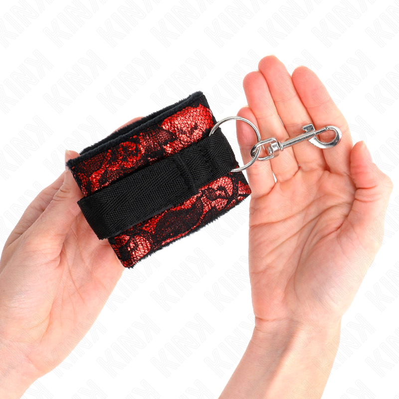 Kink Wrist Restraint-Scandal Mansete pentru Încheieturi 4 img 189285 02b213c87265b991f91ba71afa7505cb 1