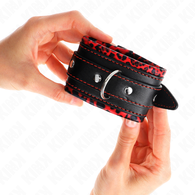 Kink Wrist Restraint-Cătușe pentru Încheieturi Căptușite cu-Roșu, Negru 4 img 189397 91a53b6f9cb30e22240ed3396d8279f8 1