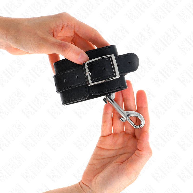Kink Wrist Restraint-Mansete pentru Încheieturi Rând Unic 4 Kink Wrist Restraint-Mansete pentru Încheieturi Rând Unic · Bondage & Catuse (imaginea 4)