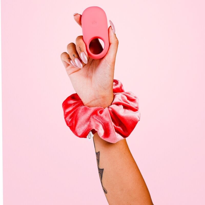 Je Joue-Ily Inel Vibrator pentru Penis Reîncărcabil 3 JE JOUE - ILY COCK RING VIBRATING PENIS RING · Inele & Mansoane Penis (imaginea 3)